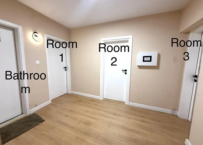 Prime Location - Shared Bath Penzion *